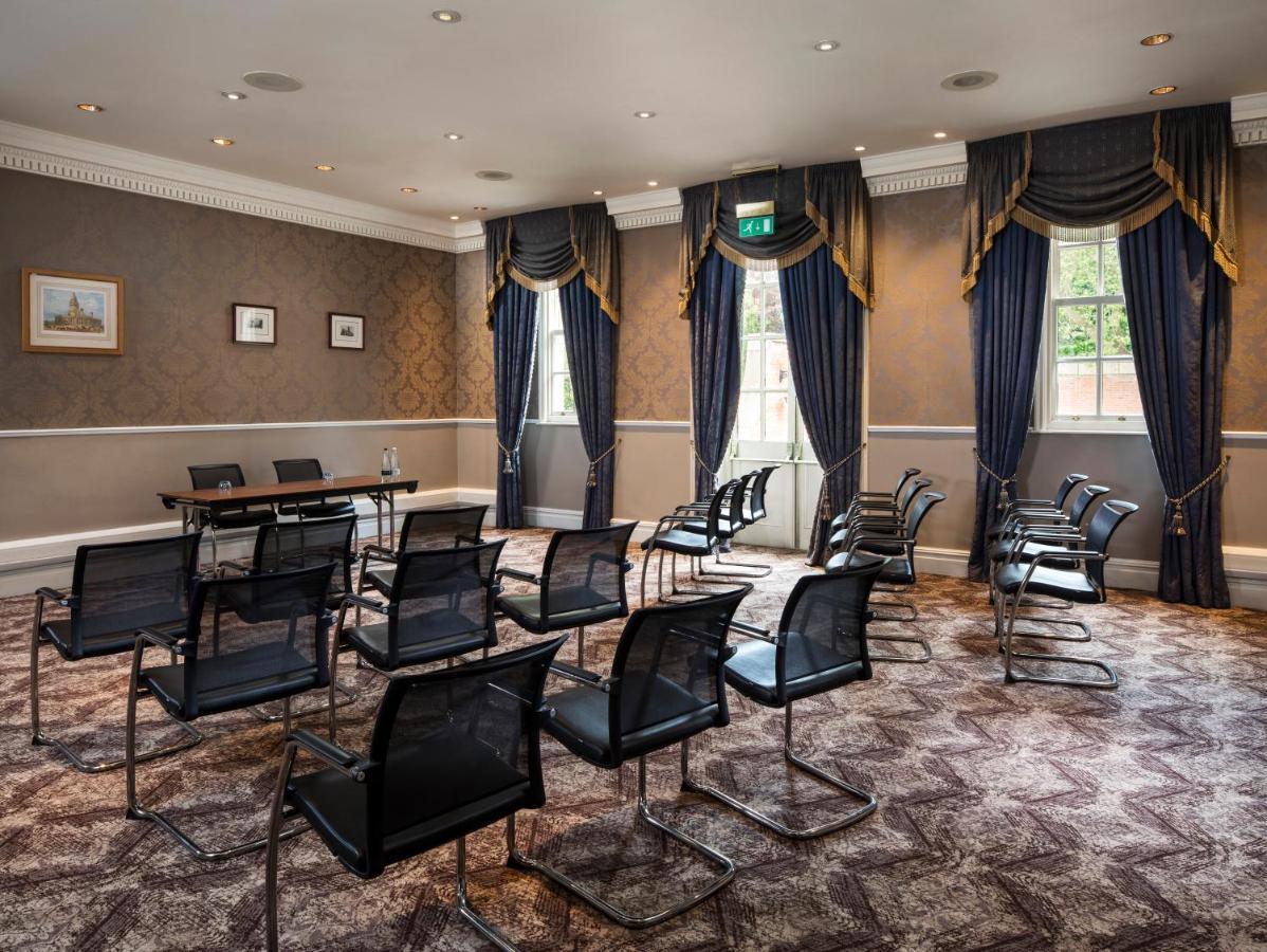 Oulton Hall Hotel, Spa & Golf Resort Leeds  Kültér fotó