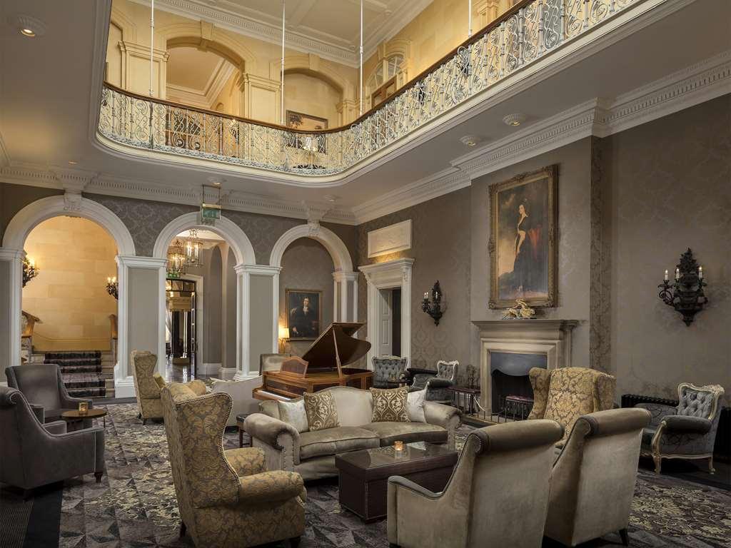 Oulton Hall Hotel, Spa & Golf Resort Leeds  Beltér fotó